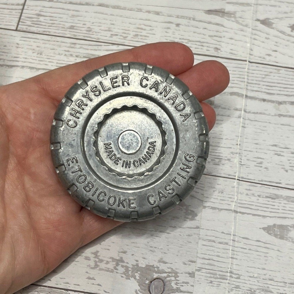 Vintage Chrysler Canada Etobicoke Casting New Process Gear 1888-1994 Paperweight